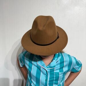 Lisianthus Classic Tan Felt Fedora Wide Brim Fashion Belt Buckle Hat